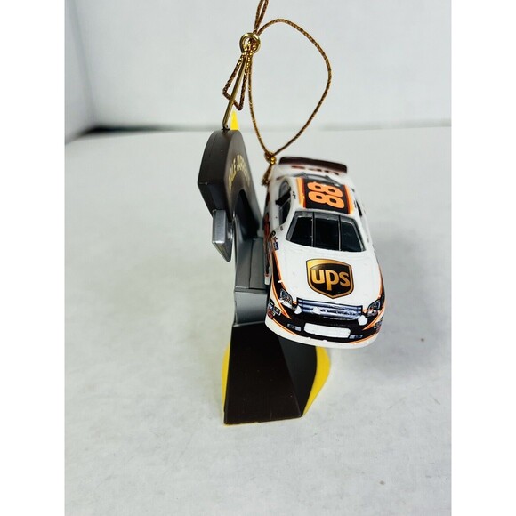 Trevco NASCAR #88 Dale Jarrett UPS Race Car Ornament 2006 No Box - Picture 4 of 6